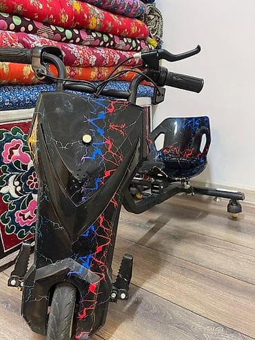 Балдар самокаттары: Электрический дрифт‑трайк (детский/подростковый) с ярким принтом — 1