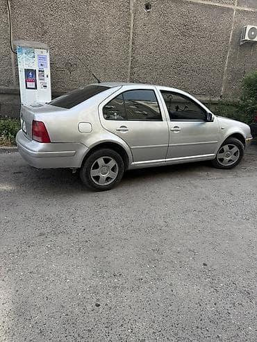 Volkswagen Bora: 2001 г., Седан — 4