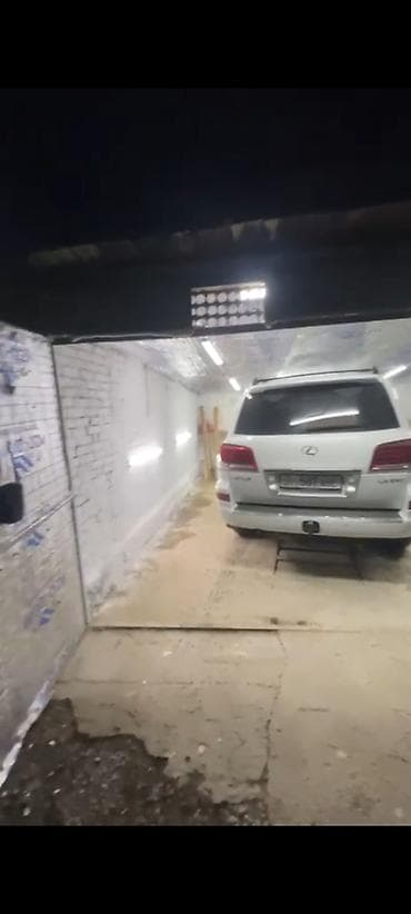 Продаю гараж: Срочно продается большой, просторный, ухоженный гараж г Карабалта ул — 4