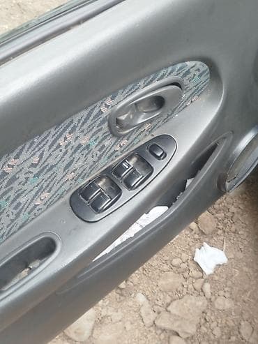 Транспорт: Kia Sephia: 1998 г., 1.5 л, Механика, Бензин, Седан — 6