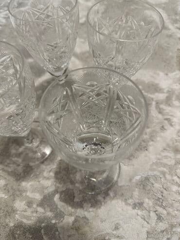 продаю хрустальные фужеры: Продаю хрустальные бокалы для вина,шампанского 4 шт( идеальное — 2
