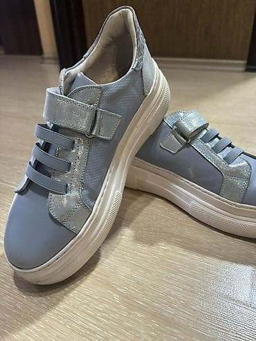 dunk sb: Детские кроссовки Продаю подростковую обувь (ортопедические) — 1