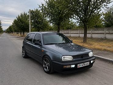 Volkswagen Golf: 1995 г., 1.8 л, Механика, Хэтчбэк