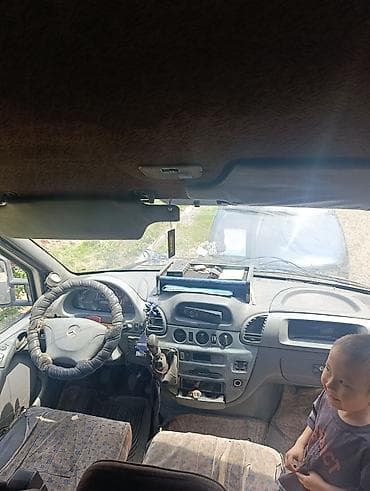 минивен фото: Mercedes-Benz Sprinter 2003 2.2 — пассажирский микроавтобус 20 мест — 4