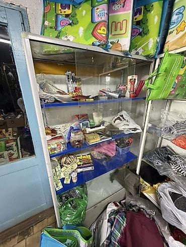 Стеклянные витрины/прилавки для магазина - Тип: напольные стеклянные