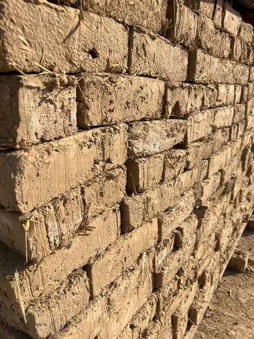 саманные блоки: Саманные кирпичи (глина + солома) - Состав: натуральная глина с — 1