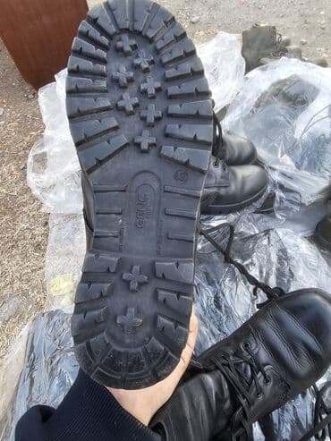 дождевики для обуви: Мужские ботинки, 40, Б/у, Платная доставка — 10