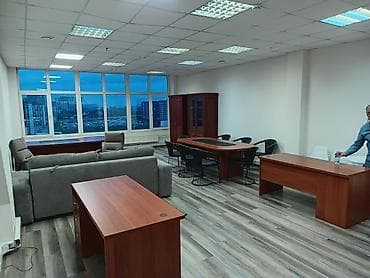 настольный офисный набор для руководителя: Комплект офисной мебели в классическом стиле (цвет – тёплый — 6
