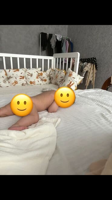 аренда кровати для лежачих больных: Кровать из натурального дерева в скандинавском стиле! У кроватки — 6