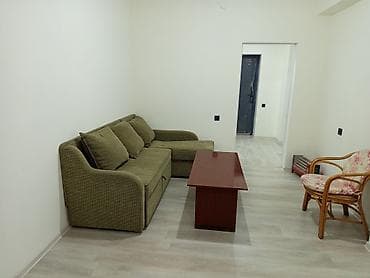 Бөлмөлөр: 1 бөлмө, Менчик ээси, Чогуу жашоосу жок, Толугу менен эмереги бар — 1