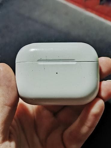 чехлы для airpods 2: Кейс для наушников, Apple, Б/у, цвет - Белый — 1