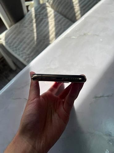 pro: IPhone 11 Pro, Б/у, 256 ГБ, Золотой, Защитное стекло, Чехол, 100 % — 4