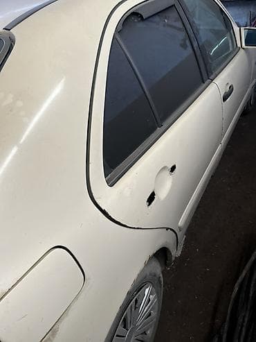 Продажа авто: Mercedes-Benz E-Class: 1997 г., 3 л, Автомат, Дизель, Седан — 4
