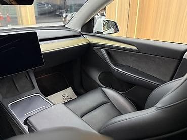 Продажа авто: Tesla Model Y: 2023 г., 0.1 л, Автомат, Электромобиль, Кроссовер — 10