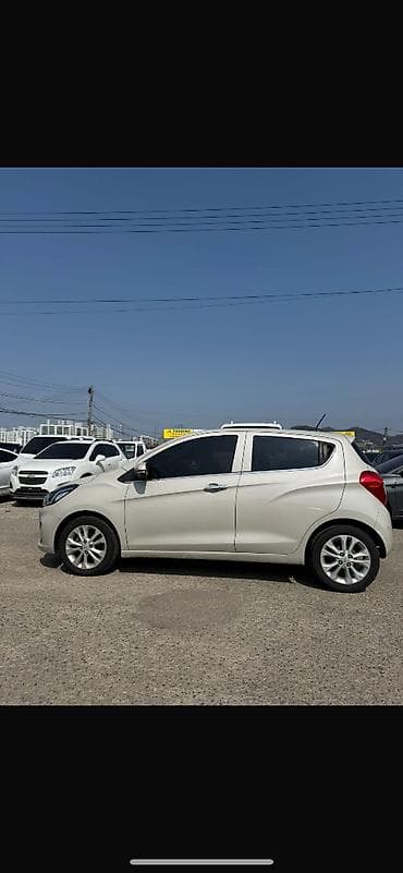 Chevrolet Spark: 2020 г., 1 л, Вариатор, Бензин, Седан
