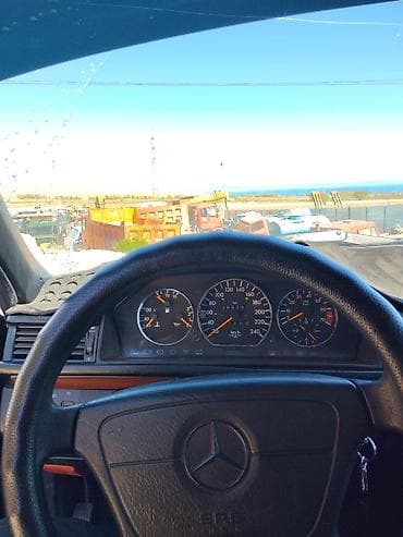 м рул: Mercedes-Benz W124: 1994 г., 2.2 л, Автомат, Бензин, Седан — 7