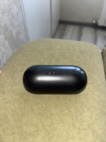 Аудиотехника: Беспроводные наушники-вкладыши Sony (True Wireless) - Комплектация — 2
