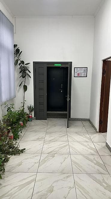 помошения: Аренда офисов, 190 м², С отдельным входом — 2