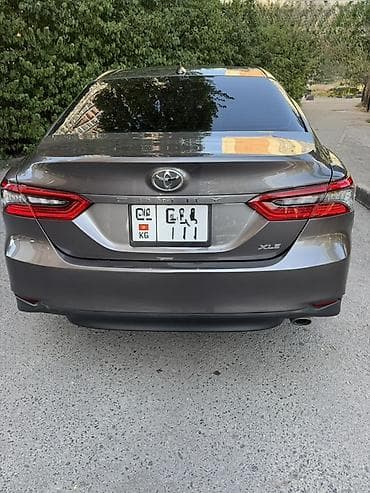 Toyota Camry: 2021 г., 2.5 л, Автомат, Бензин, Седан — 4