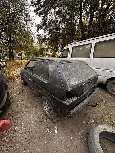 Продажа авто: Автомобиль хэтчбек 3‑дверный, компакт‑класса. Кузов черного цвета — 1