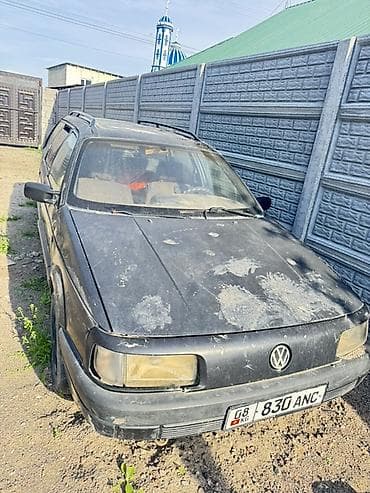 Volkswagen Passat: 1993 г., 1.8 л, Механика, Бензин, Универсал