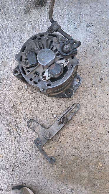 Генератор Volkswagen Б/у