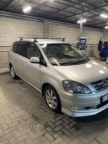Toyota Ipsum: 2003 г., 2.4 л, Автомат, Бензин, Вэн/Минивэн — 3