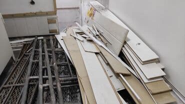 разбор дома: Снос стен, Разбор полов, Снятие потолков | Гипсокартонная стена, Снос перегородки, Снятие старой штукатурки | Зачистка от старых обоев, Сбивка старой штукатурки, Снятие извести | Демонтаж ламината, Демонтаж паркета, Демонтаж линолеума | Крыша из шифера, Металлочерепичная кровля, Мягкая кровля 1-2 года опыта — 11