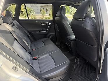 ско: Toyota RAV4: 2020 г., 2.5 л, Автомат, Гибрид, Внедорожник — 10
