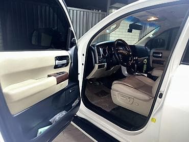 toyota sequioa: Toyota Sequoia: 2012 г., 5.7 л, Автомат, Бензин, Внедорожник — 4