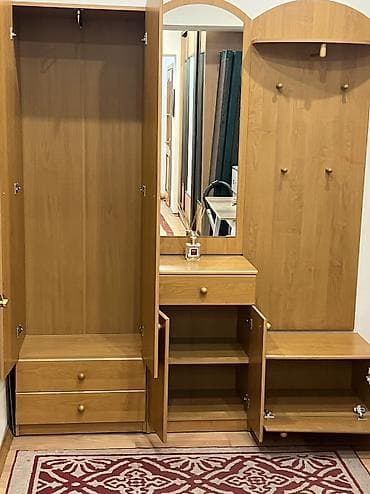 Спальные гарнитуры: ПРИХОЖАЯ, состояние отличное.( Польша), Цена 12тыс.сом. Состав и — 4