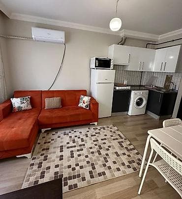 на вариант: Студия, Риэлтор, Без подселения, С мебелью частично — 1