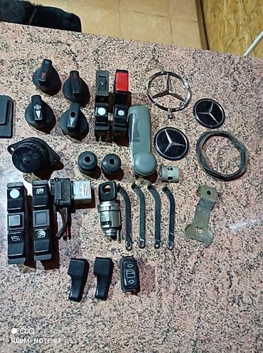 Глушители: Щиток приборов Mercedes-Benz — 2