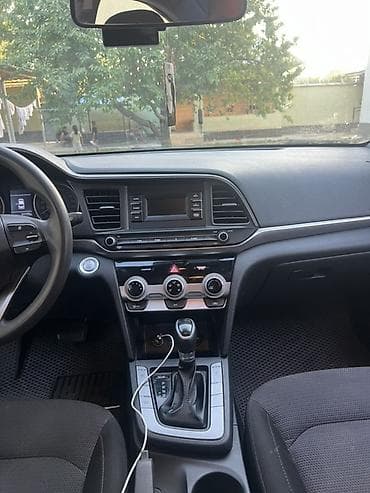 sprinter 311: Hyundai Elantra: 2020 г., Автомат, Бензин, Седан — 4