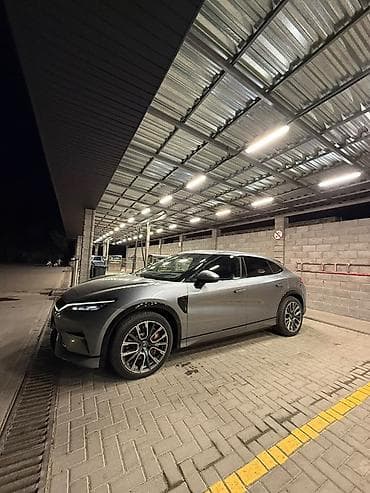 авто в рассрочку гибрид: Электромобиль кросс-купе, серый металлик Основные особенности: - — 3
