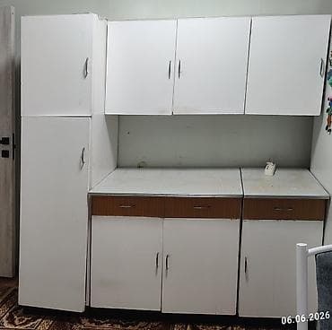 dinner table: Продаю кухонный гарнитур б/у + телевизор Hisense 32 диагональ б/у + — 2