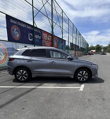 BYD: BYD E2: 2024 г., 0.1 л, Вариатор, Электромобиль, Кроссовер — 8