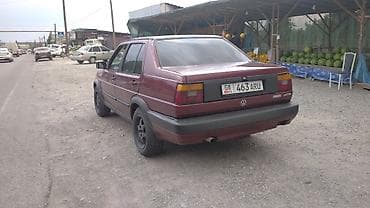 крыло на венто: Volkswagen Jetta: 1990 г., Механика, Седан — 3