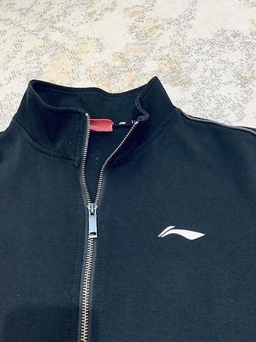олимпийка: Спортивная кофта Li-Ning одевал два месяца не воняет нет запаха — 1