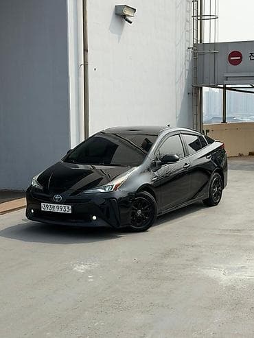 rav4 2021: Toyota Prius: 2020 г., 1.8 л, Вариатор, Гибрид, Хэтчбэк — 2