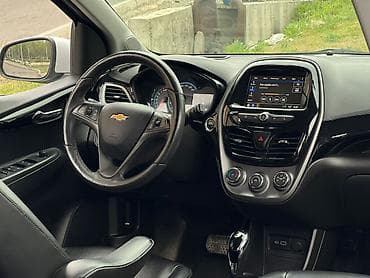 Chevrolet Spark: 2018 г., 1 л, Вариатор, Бензин, Хетчбек — 9