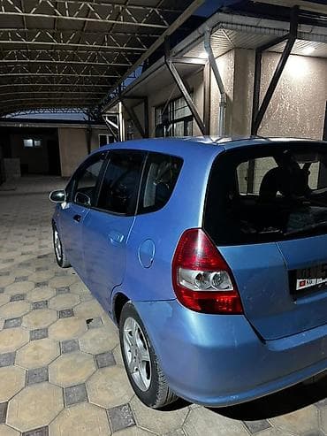 wolkswagen passat: Honda Fit: 2004 г., Бензин, Хэтчбэк — 4