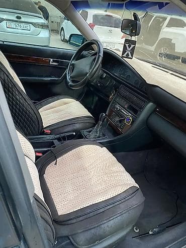 Унаа: Audi A6: 1996 г., 2.6 л, Кол менен иштөөчү, Бензин, Седан — 4