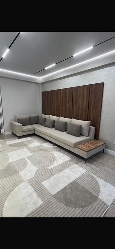 Угловой диван, C подушками