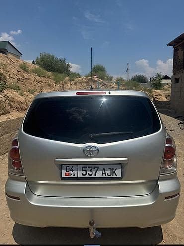 Унаа: Toyota Corolla Verso: 2005 г., 1.8 л, Кол менен иштөөчү, Бензин, Вэн/Минивэн — 2