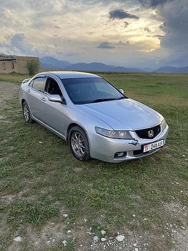 Унаа: Honda Accord: 2003 г., 2 л, Кол менен иштөөчү, Бензин, Седан — 4