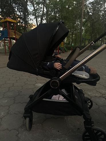 Коляски: Коляска, Другой бренд, цвет - Черный, Б/у, Самовывоз — 2