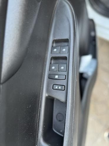 audi a8: Chevrolet Spark: 2019 г., 1 л, Вариатор, Бензин, Хэтчбэк — 9