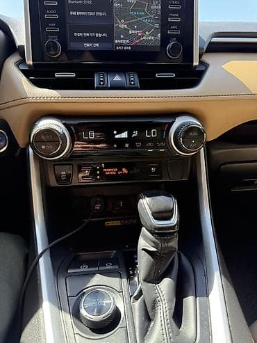 silk way: Toyota RAV4: 2022 г., 2.5 л, Гибрид, Кроссовер — 9