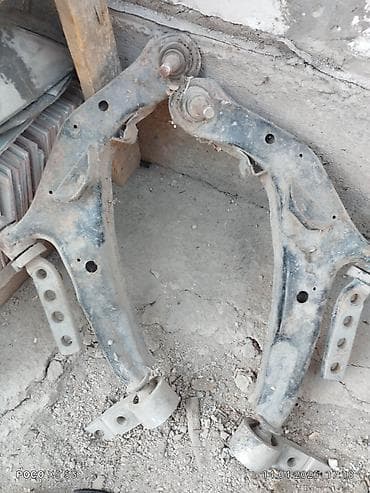 Автозапчасти: Комплект рычагов Nissan 2000 г., Б/у, Оригинал, Япония — 2